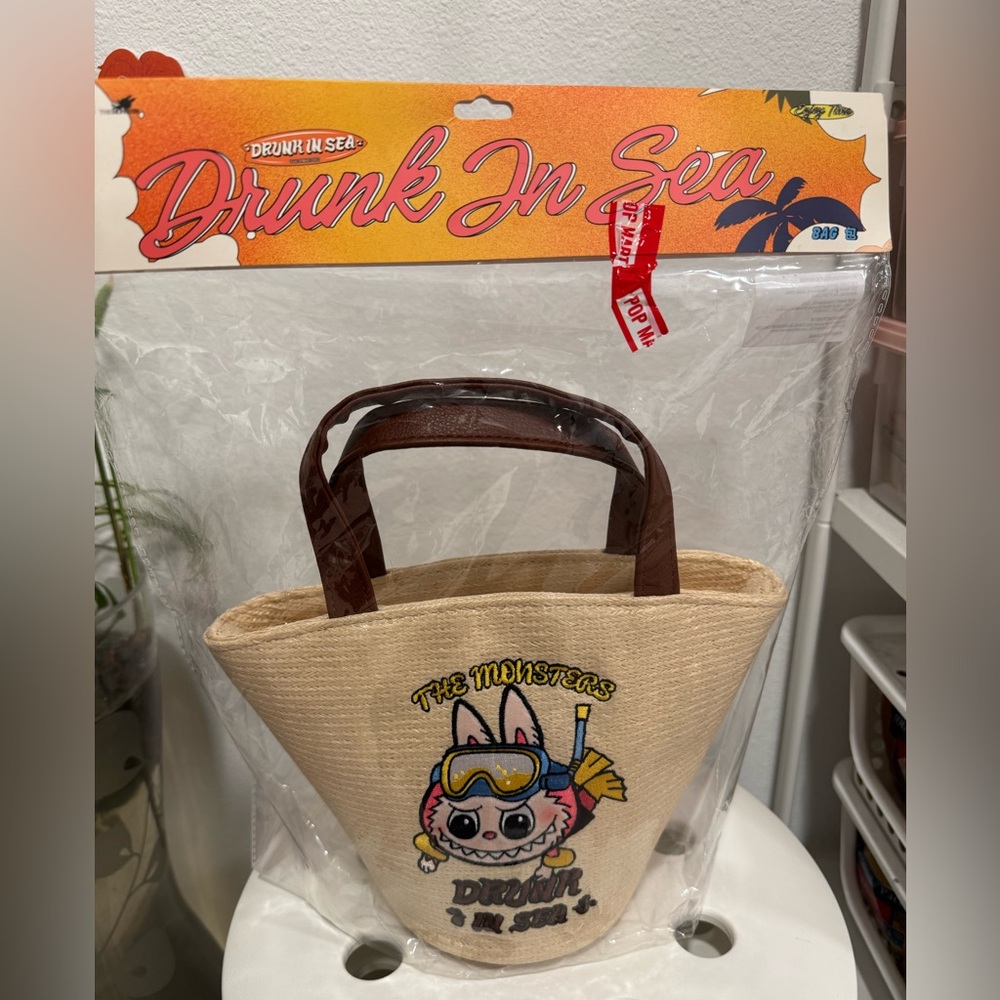 Pop Mart Monster Drunk in sea Kids Beach Tote - Cream and Brown